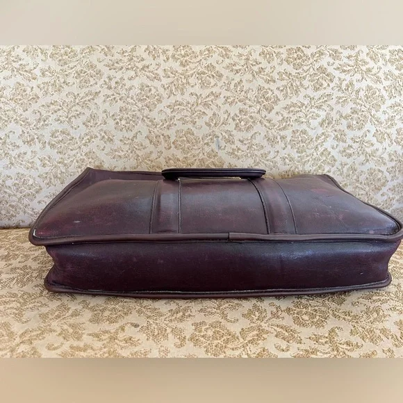 Vintage COACH Attache Burgundy New York City Leather Briefcase Portfolio 5060